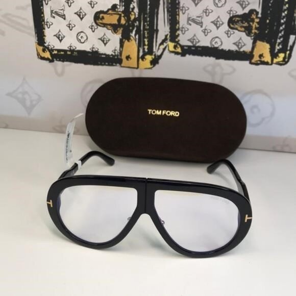 100% - New Authentic Tom Ford Troy TF836 Sunglasses – NWT - Picture 9 of 13